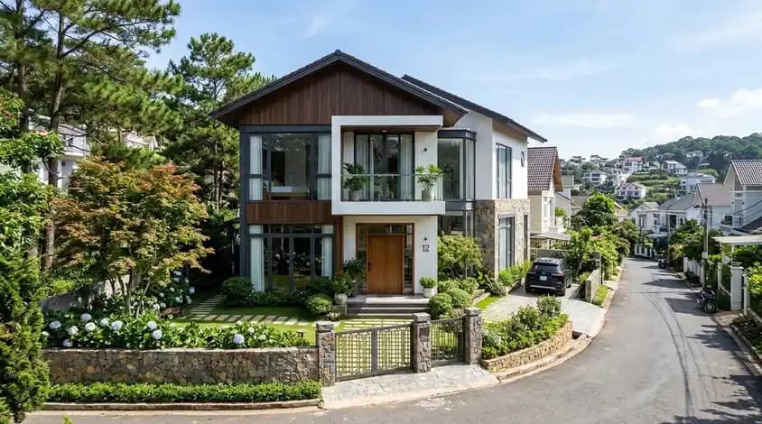 Quiet house in Ward 2