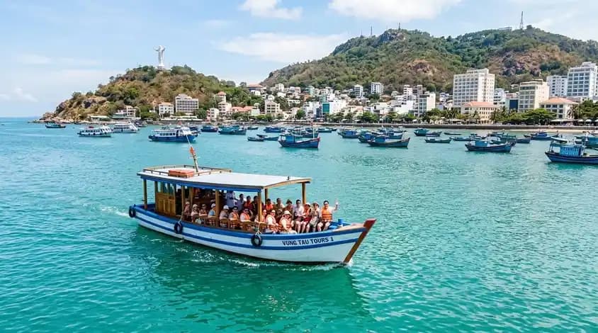 Adventure boat tour
