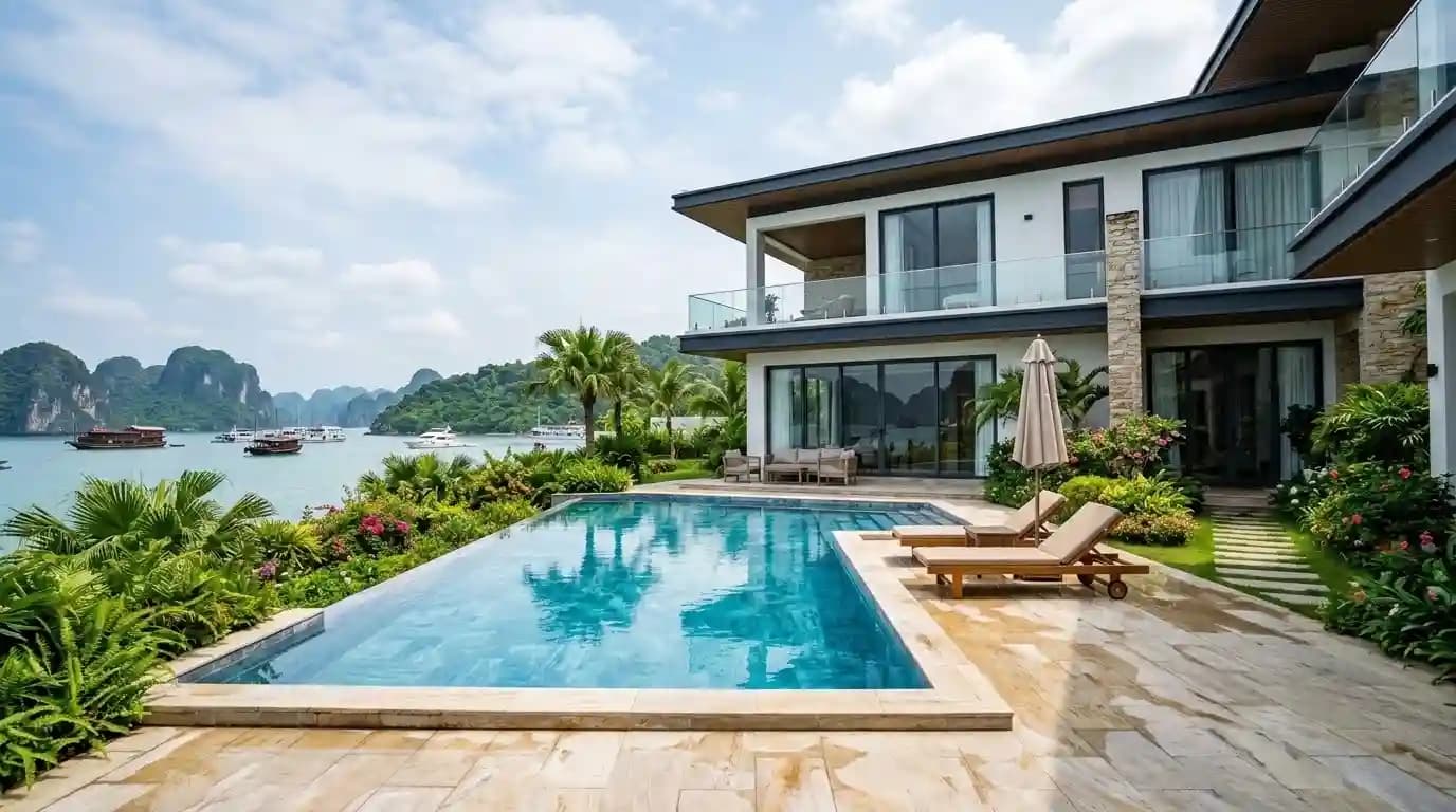 Bright villa in Tuan Chau