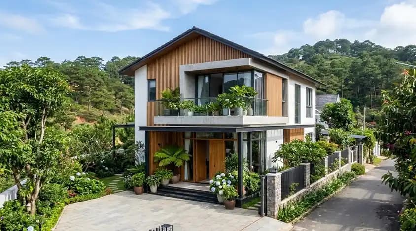 Convenient house in Ward 8